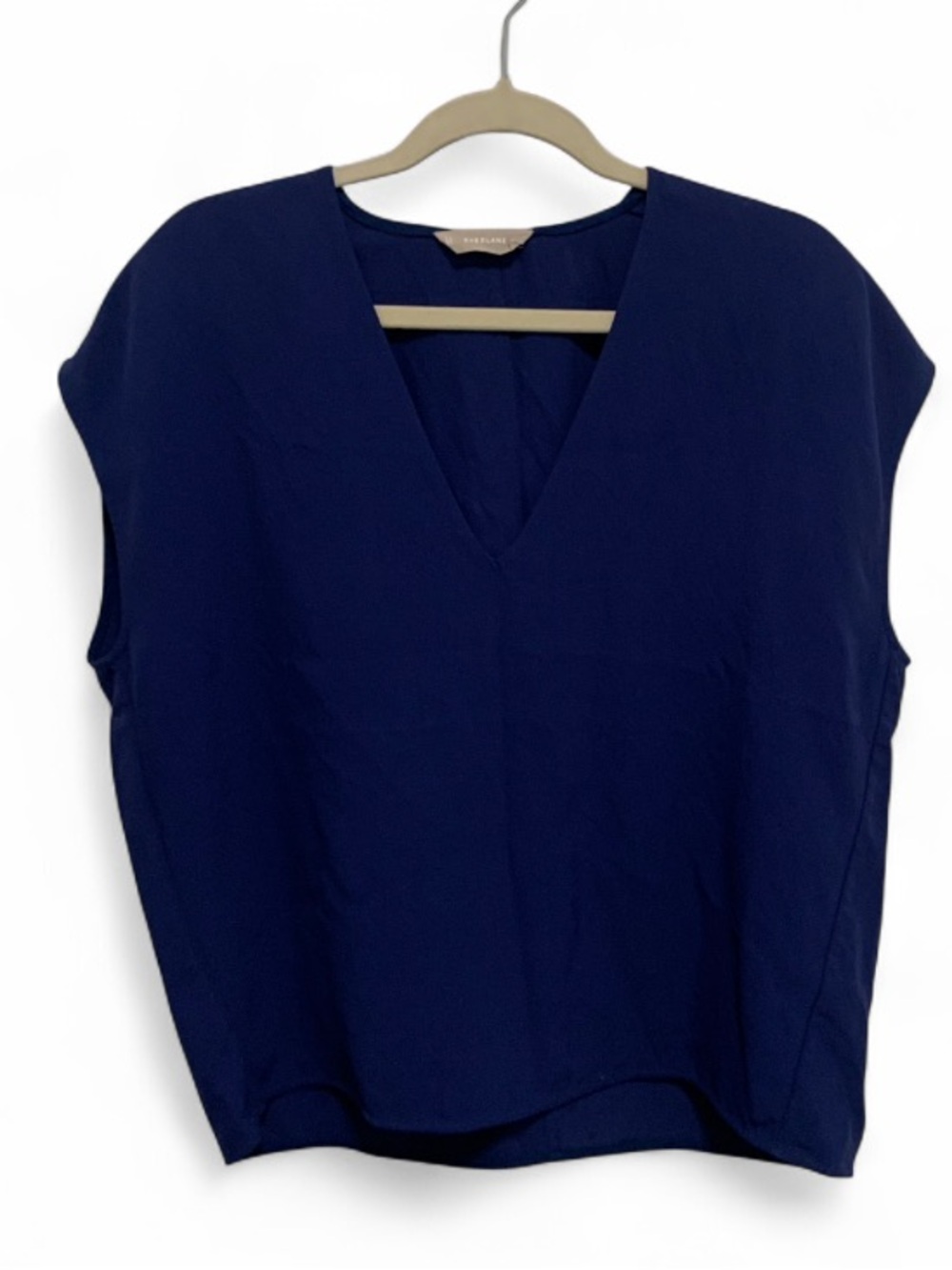 Everlane Japanese Goweave Relaxed V-Neck Cap Sleeve Top in Deep Blue